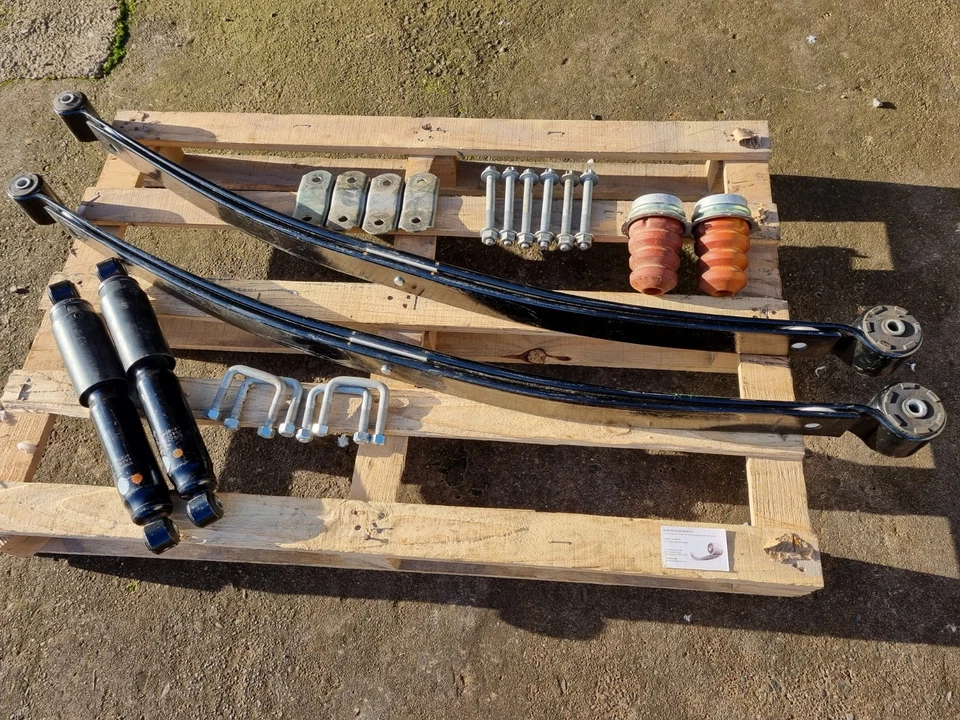Citroen Relay Fiat Ducato Peugeot Boxer Heavy Duty Rear Leaf Springs + kit 06 on - Image 1 of 2