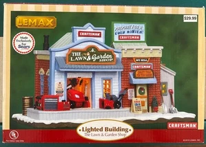 2010 Lemax Sears Craftsman Lawn & Garden Shop Exclusive #05157 with Retail Box - Bild 1 von 7