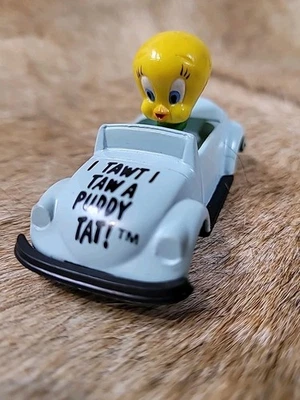 ЛИТАЯ МЕТАЛЛИЧЕСКАЯ ИГРУШЕЧНАЯ МАШИНА ERTL Looney Tunes TWEETY BIRD  - Изображение 1 из 4