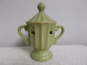 Vintage Green Urn With Lid Ceramic Candle Wax Tart Warmer Burner - Picture 1 of 6