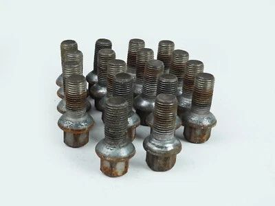 Juego de 18 pernos tuercas estándar para Mercedes Benz Clase E C207 2010-2016 Foto 1 de 4