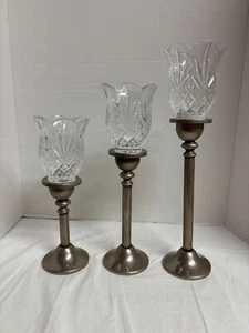 Juego de 3 candelabros con forma de tulipán huracán sin marca - Imagen 1 de 7