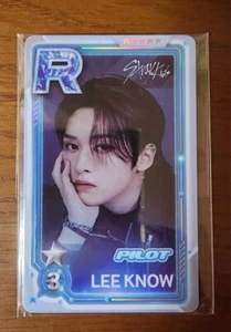 STRAY KIDS LEE KNOW Official Photocard 5 STAR Fan Meeting PILOT JYPnation Kpop - Picture 1 of 3
