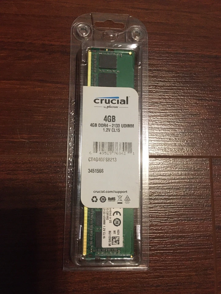 Crucial 288-Pin DDR4 SDRAM 4GB DDR4 Memory (CT4G4DFS8213) - Image 1 of 1
