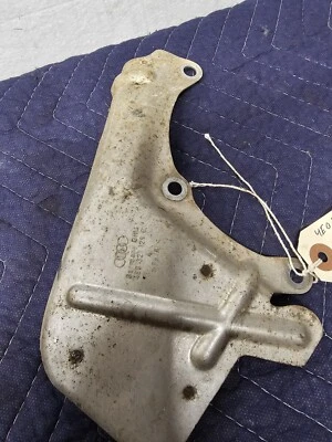 AUDI A8 QUATTRO 2004-2007 4,2 L - Protector de transmisión izquierdo 4E0321129 Foto 1 de 2