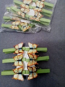 Bastelmaterial mini Holzklammern bunte Schmetterlinge grün ca 5 cm  6 er Pack - Bild 1 von 2