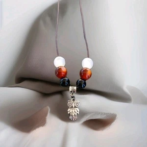 COLLAR GARGANTILLA PIEDRA ÓNIX NEGRO, BLANCO, CORNALINA CON COLGANTE BÚHO - Imagen 1 de 5
