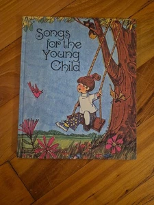 Songs For the Young Child Compiled by Bill F. Leach- 1971 Hardcover  - Bild 1 von 9