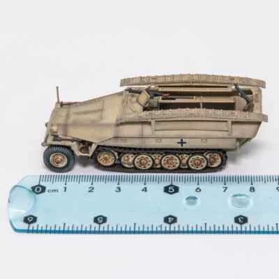 1/72 Dragon WWII German Sd.Kfz.251/7 Half-Track Armored Vehicle 63158 Model - Image 1 of 4