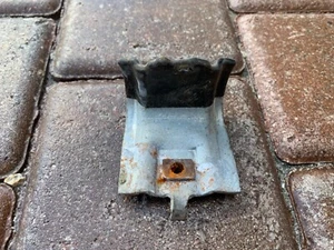 1978-1987 Regal Manual / Power Window Regulator Door Glass Track Guide STOP GM - Foto 1 di 2