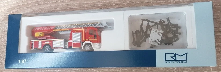 Rietze 68573 - 1/87 Magirus Dlk Fw Recklinghausen - Nuovo - Immagine 1 di 1