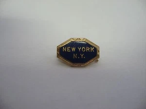 Beautiful Antique Vintage Gold Tone Blue Enamel NY NY New York New York Pin - Picture 1 of 4