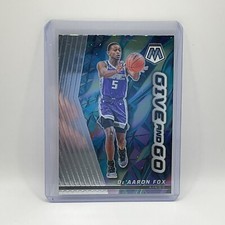 2022-23 Panini Mosaic De’Aaron Fox Give And Go Sacramento Kings #8
