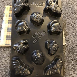 Halloween Jell-o Jiggler Form - Fledermäuse, Hexen, Kürbisse, Katzen & Geister - Bild 1 von 6