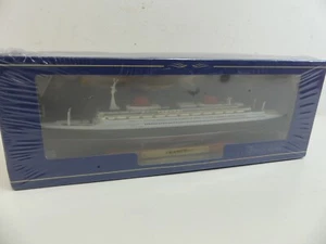 (RefJOH36) French cruise ship model Atlas French Lines, brand new sealed - Picture 1 of 8
