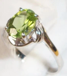 14KT Gold Green Peridot Hawaiian Hawaii Diamond Ring 7 2.1g - Picture 1 of 4