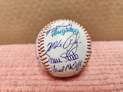VTG 1989 Blue Jays TEAM AUTOGRAPHED BALL ROALB w/ 23 AUTOS "DiMag" ESTATE - Image 1 of 4