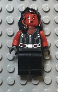 Lego Marvel Red She Hulk Minifigura Super Héroes sh0372 - 76078 2017 - Imagen 1 de 4