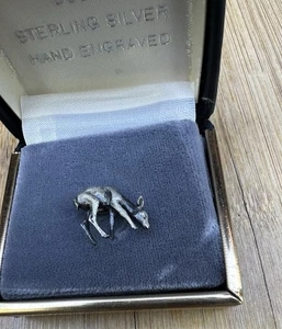 Spilla cravatta vintage Sid Bell originale argento sterling incisa Doe Bambi - Foto 1 di 5