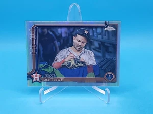 Jose Altuve 2025 Topps Chrome #77 Image Variation SP - Houston Astros - Picture 1 of 2