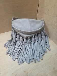 Day & Mood Gray Fringe Hobo Leather Crossbody Waist Bag - Bild 1 von 14
