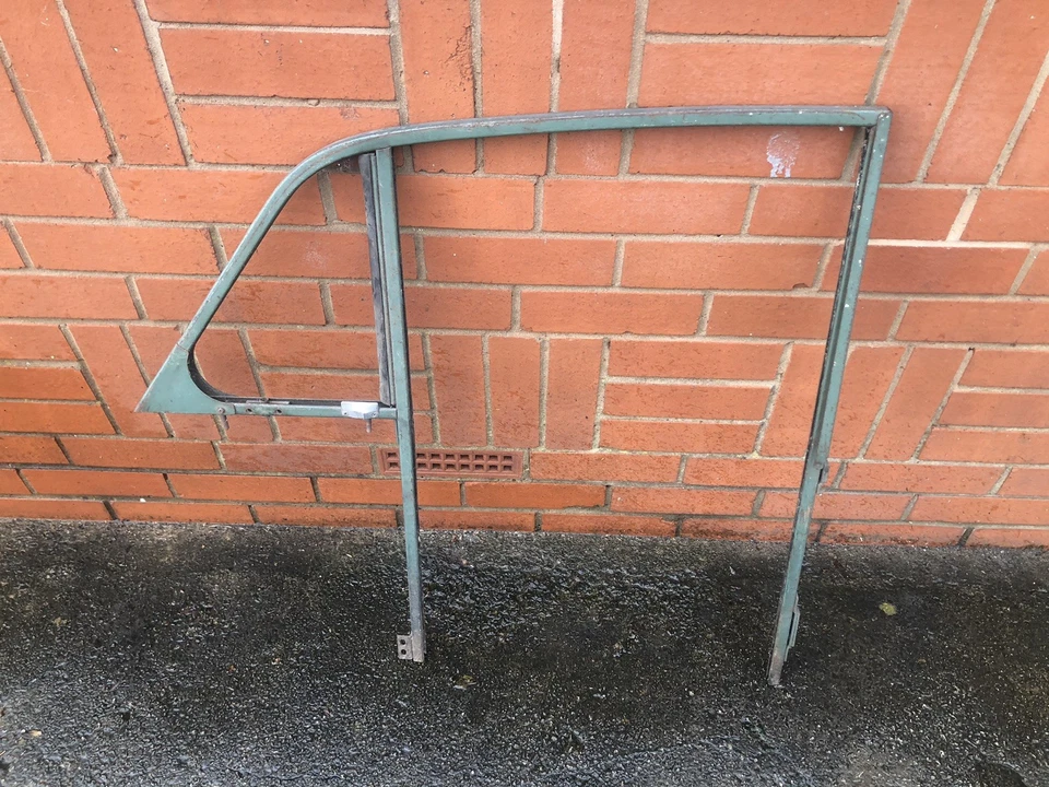 MORRIS MINOR 1000 2 DOOR SALOON CONVERTIBLE RH RIGHT HAND DRIVERS DOOR TOP FRAME - Image 1 of 4