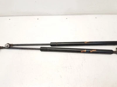 Subaru Legacy Outback 2010 capó puntales *par*  Foto 1 de 4