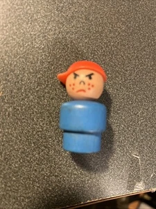 Vtg Fisher Price Little People Play Family Grumpy boy Orange Hat blue Body - Bild 1 von 10