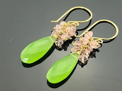 Pendientes de cuarzo rosa y calcedonia verde lima • Rellenos de oro de 14K o de ley Foto 1 de 4