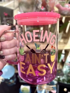 PLANT GLASS CUP • FUNNY Hoeing Ain’t Easy House Plants beer pint lid NEW 16 OZ - Picture 1 of 5