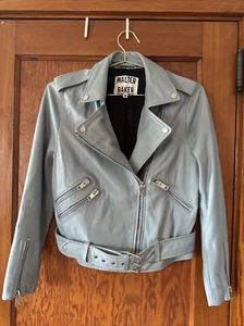 Chaqueta corta de cuero WALTER BAKER Liz Lamb para moto azul gris talla mediana ($698) - Imagen 1 de 13