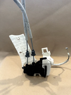 Cerradura puerta trasera derecha 2014 2015 2016 2017 2018 Kia Soul 2019 81420-B2000  Foto 1 de 4