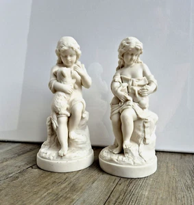2 alte weiße Biskuit-Porzellan Figuren Mädchen mit Hund und Kaninchen Thüringen - Bild 1 von 11