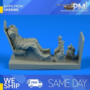 Aerobonus 320092 1/32 Soviet WWII Pilot for MiG-3 with seat Resin kit - Picture 1 of 2