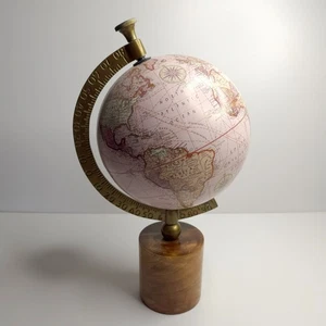 Mappamondo rosa su base legno ottone metallo colorato arredo casa - Foto 1 di 8
