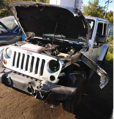Used Front Axle Assembly Front 4WD fits: 2012 Jeep Wrangler Dana 30 LHD 3.21 rat - Image 1 of 4