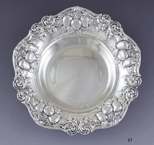 Cuenco de fresa de plata esterlina antiguo Art Nouveau c1900 de 7 1/4" - Imagen 1 de 6