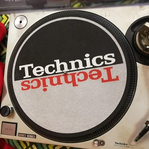 Vintage Technics 1200 DJ Turntable Slipmat Red White Black for any turntable - Picture 1 of 1