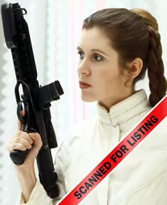 STAR WARS PRINCESS LEIA with Blaster Carrie Fisher 8X10 PHOTO #7140 - Picture 1 of 1