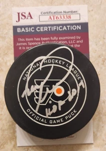 Mark Recchi Signed Official NHL Game Puck w/ JSA COA Philadelphia Flyers HOF 17 - Picture 1 of 2
