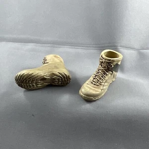 Hot Toys Navy SEAL HALO Desert Ver 1/6 - Oakley Combat Boots - Picture 1 of 2