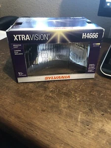 NEW SYLVANIA - H4666 XtraVision Sealed Beam Headlight - Halogen 100x165 (1 Bulb) - Picture 1 of 3