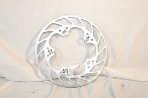 ULTRA LIGHT RACING REAR ROTOR DISK YAMAHA YZF R6 R1 R9 FZ10 MT10 5SL-2582W-00-00 - Picture 1 of 3
