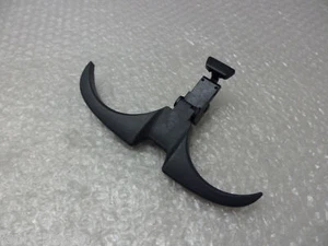 Dosenhalter Halter Getränkehalter  Mittelkonsole Mazda 323 F 98-01 - Bild 1 von 1