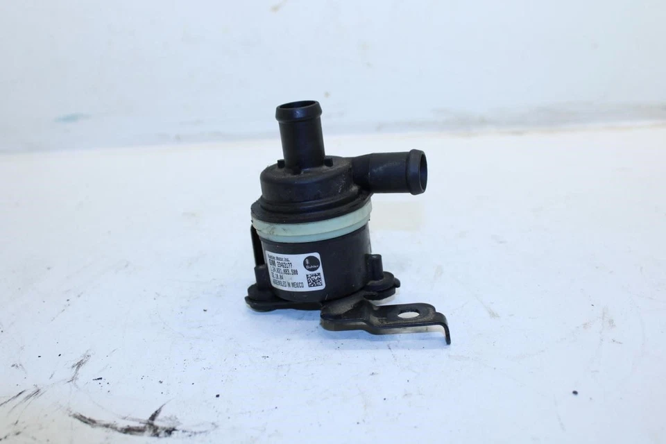 Bomba de agua auxiliar de refrigeración refrigerante radiador GMC Terrain Denali 18-24 23463177 Foto 1 de 4