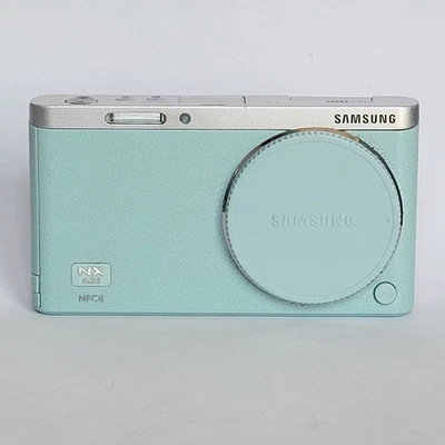 Solo cuerpo de cámara digital Samsung NX Mini 20,5 MP - Como nueva [60001ZA] Foto 1 de 4