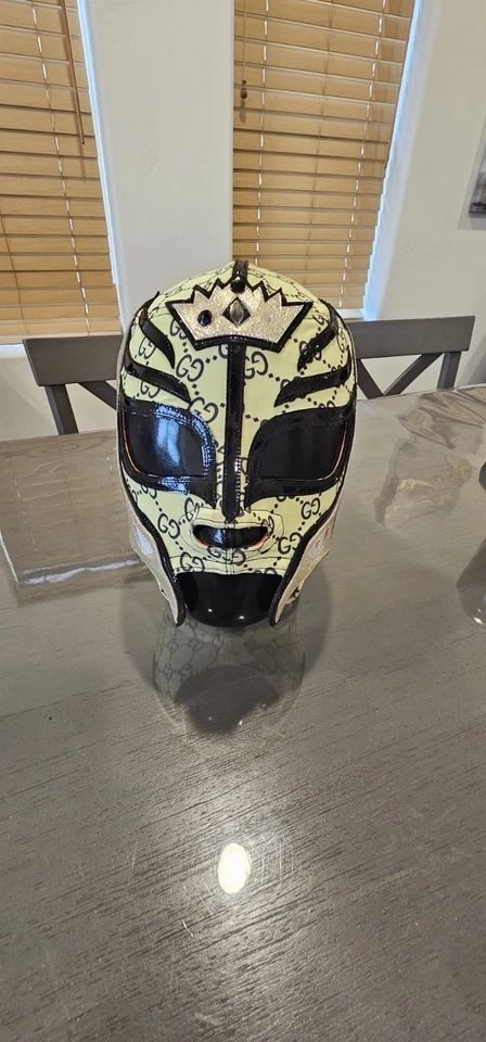 Máscara AUTOGRAFIADA Rey Mysterio PRO GRADO LUCHA WWE AAA CMLL AEW Foto 1 de 4