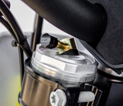 WORKS CONNECTION AIR FORK EASY FILL SWIVEL CONNECTOR, KTM, GASGAS, HUSQVARNA - Image 1 of 2