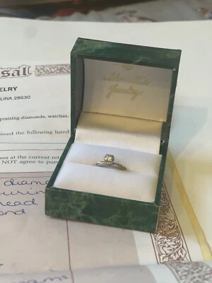 Anillo de compromiso de diamantes de oro blanco de los años 50, 1/5 cuidados 3,55 mm, con certificado de tasación. Foto 1 de 4