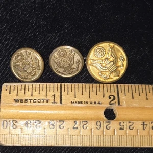 Lotto 3 vari bottoni oro US Air Force Eagle WATERBURY altri - Foto 1 di 8